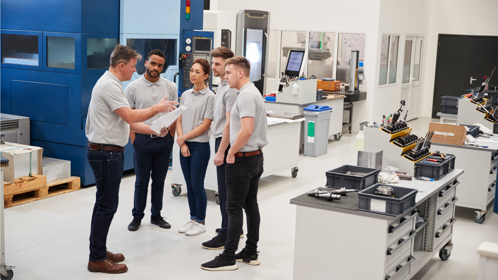 Team listening to the 5s training brief